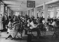 Early_1920s_Veterans_Bureau_Calculating_WWI_Vet_Bonuses_LOC.JPG