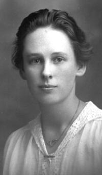 Esther_Hill_studio_portrait.jpg