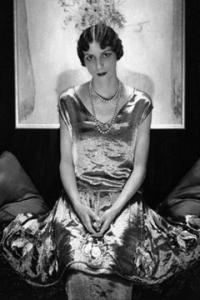 voguefeb1924.jpg