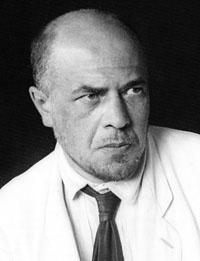 A.Rodchenko_1924_portrait_of_A.Vesnin.jpg